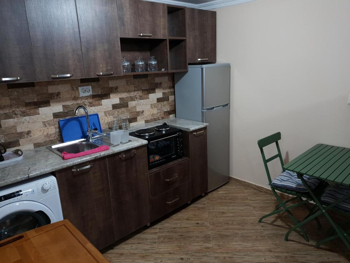Milky Way Apartment Kutaisi Bagian luar foto