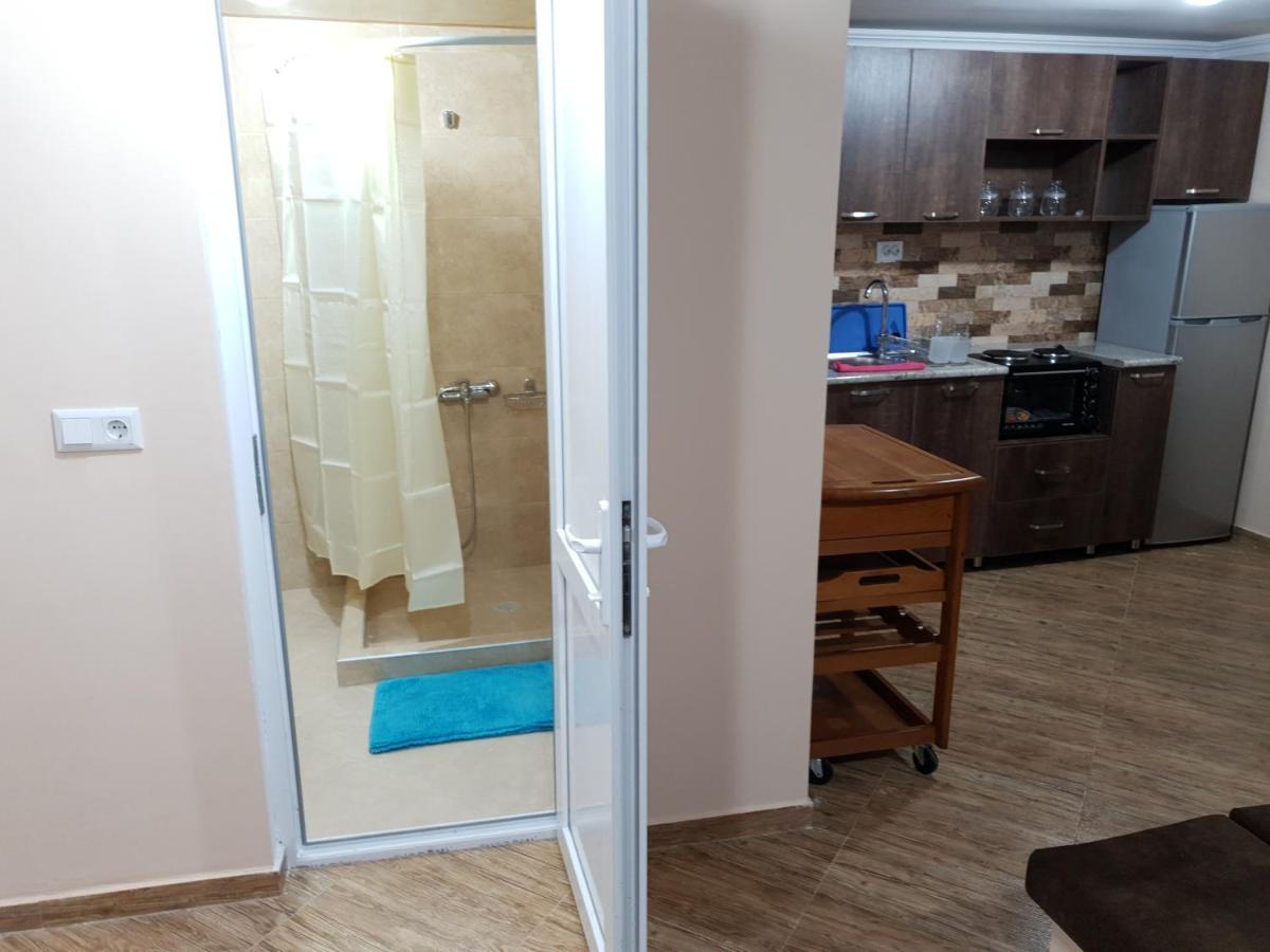 Milky Way Apartment Kutaisi Bagian luar foto
